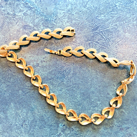 Vintage Napier Gold Plated Choker Necklace Textured Dimensional Chain Links 16" - Picture 7 of 9